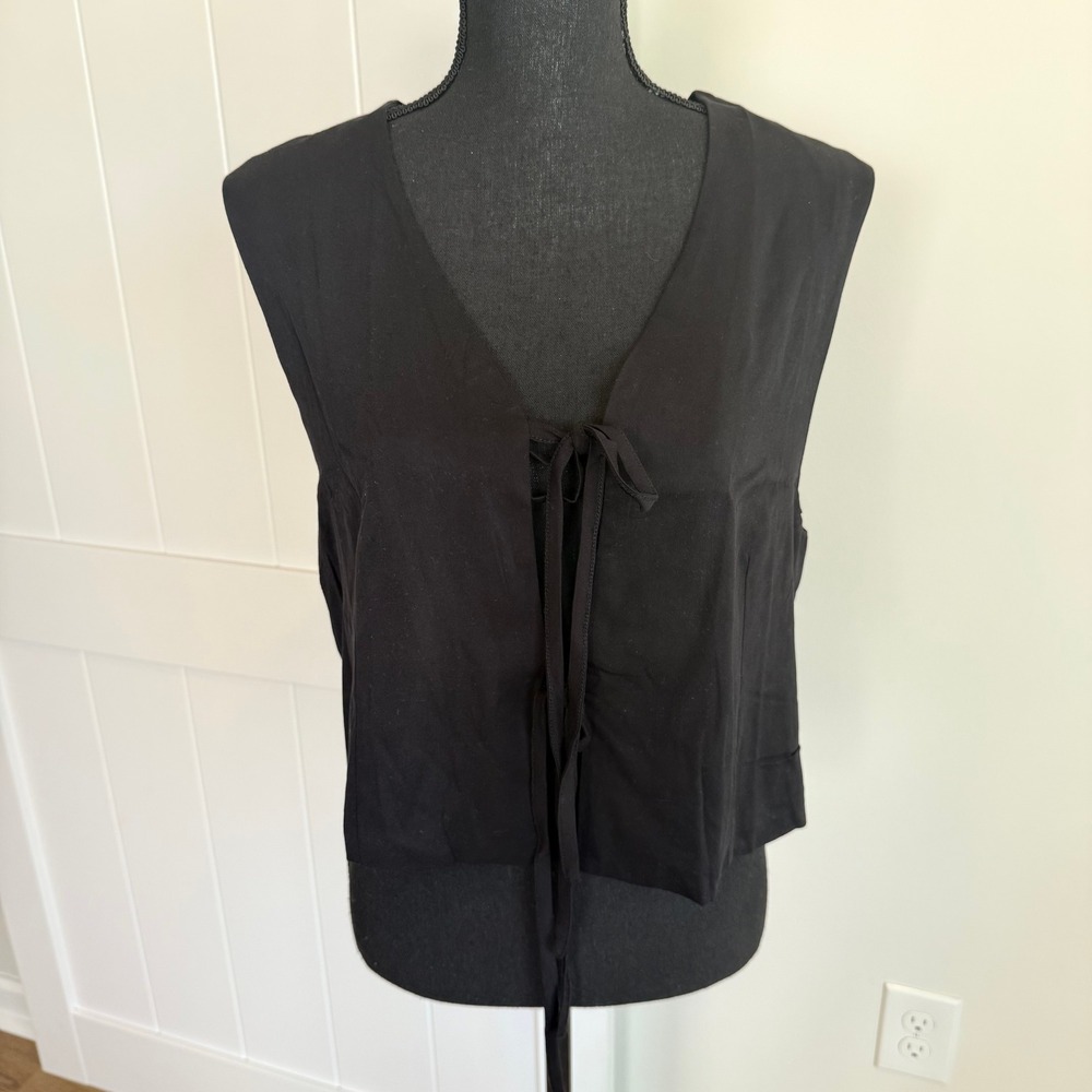 NWT Vigoss Tie Front Vest Top Womens Black Size XL
